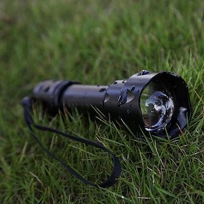 Tipo di sorgente luminosa IR 940 nm con percorso luminoso a LED da 850 nm Distanza di percorso luminoso 100 metri Batterie di alluminio-litio-polimero richieste